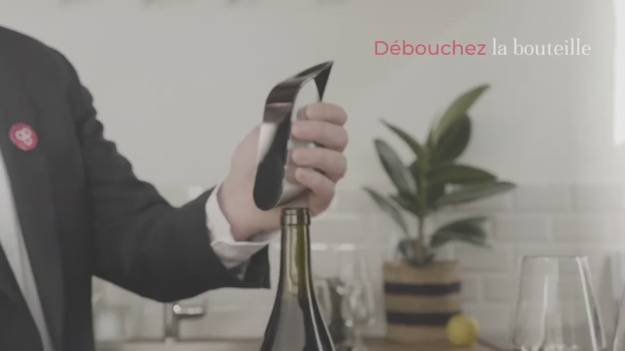 Connected wine aerator